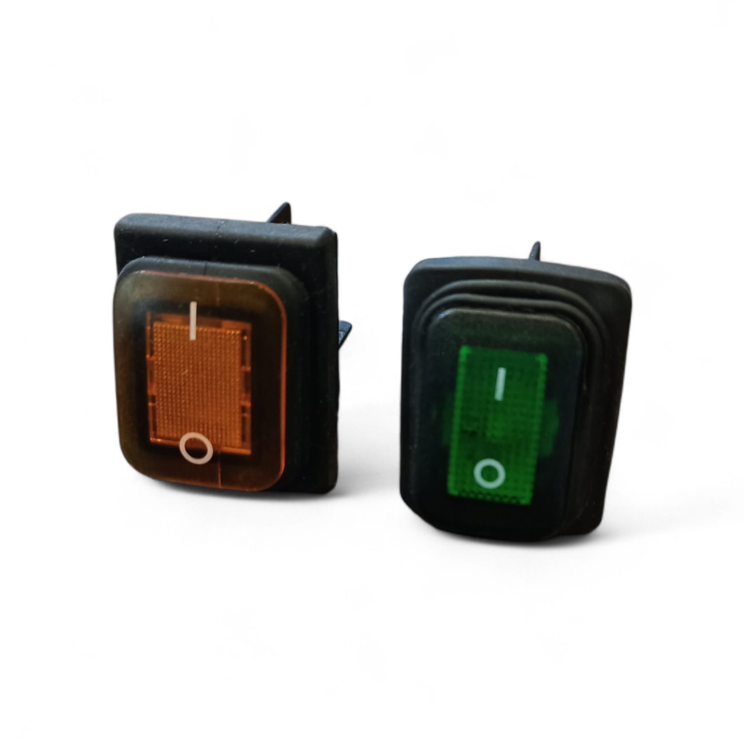 ANAHTAR  KIRMIZI KÖRUKLU